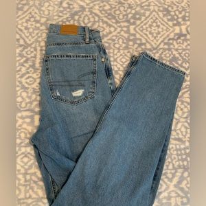 AE Boyfriend Jeans